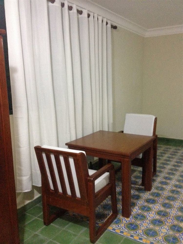 Hotel La Cretonne เลส์กายส์ ภายนอก รูปภาพ