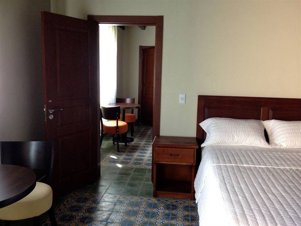 Hotel La Cretonne เลส์กายส์ ภายนอก รูปภาพ